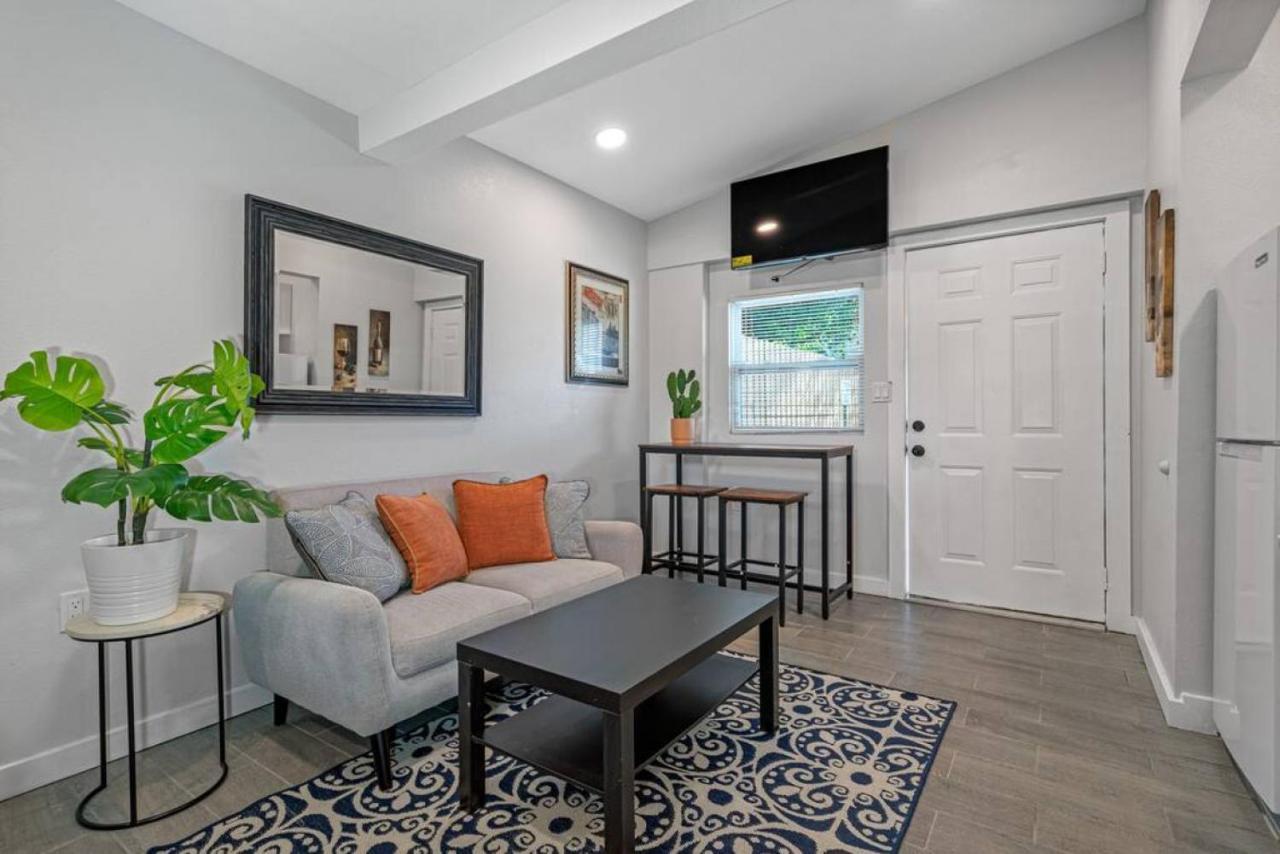 South Tampa Central Location Efficiency Suite Bagian luar foto